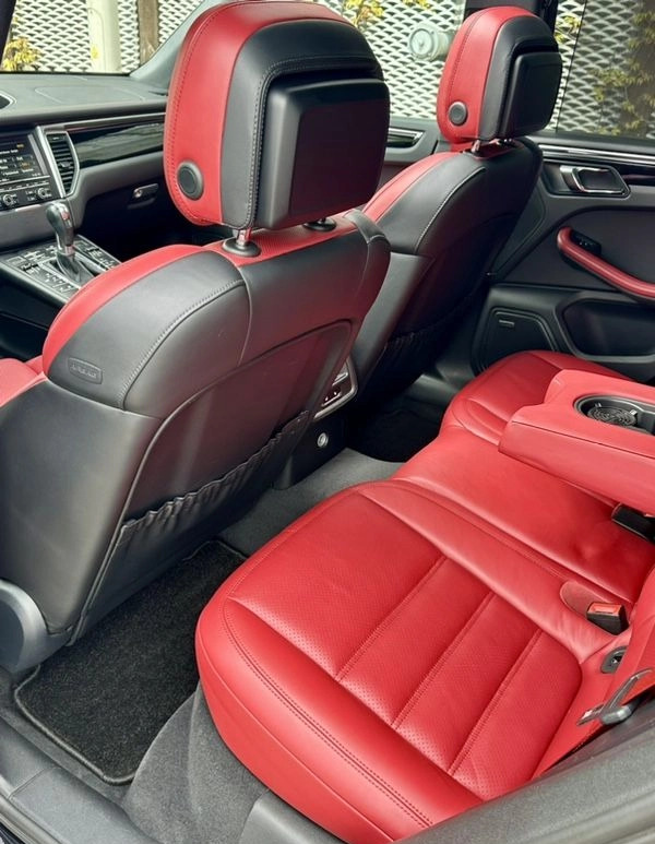 Porsche Macan cena 139900 przebieg: 192000, rok produkcji 2015 z Warszawa małe 742